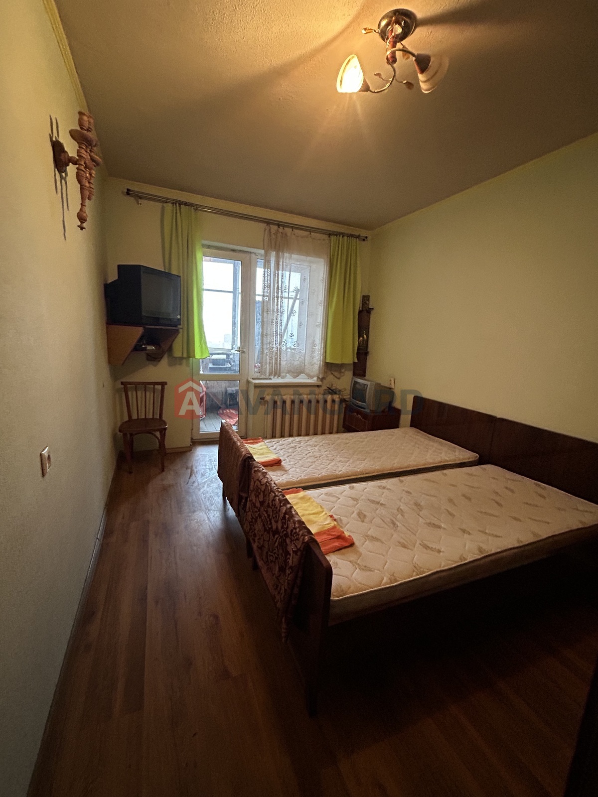 3 . , 65/-/7 . ., 9/9   4