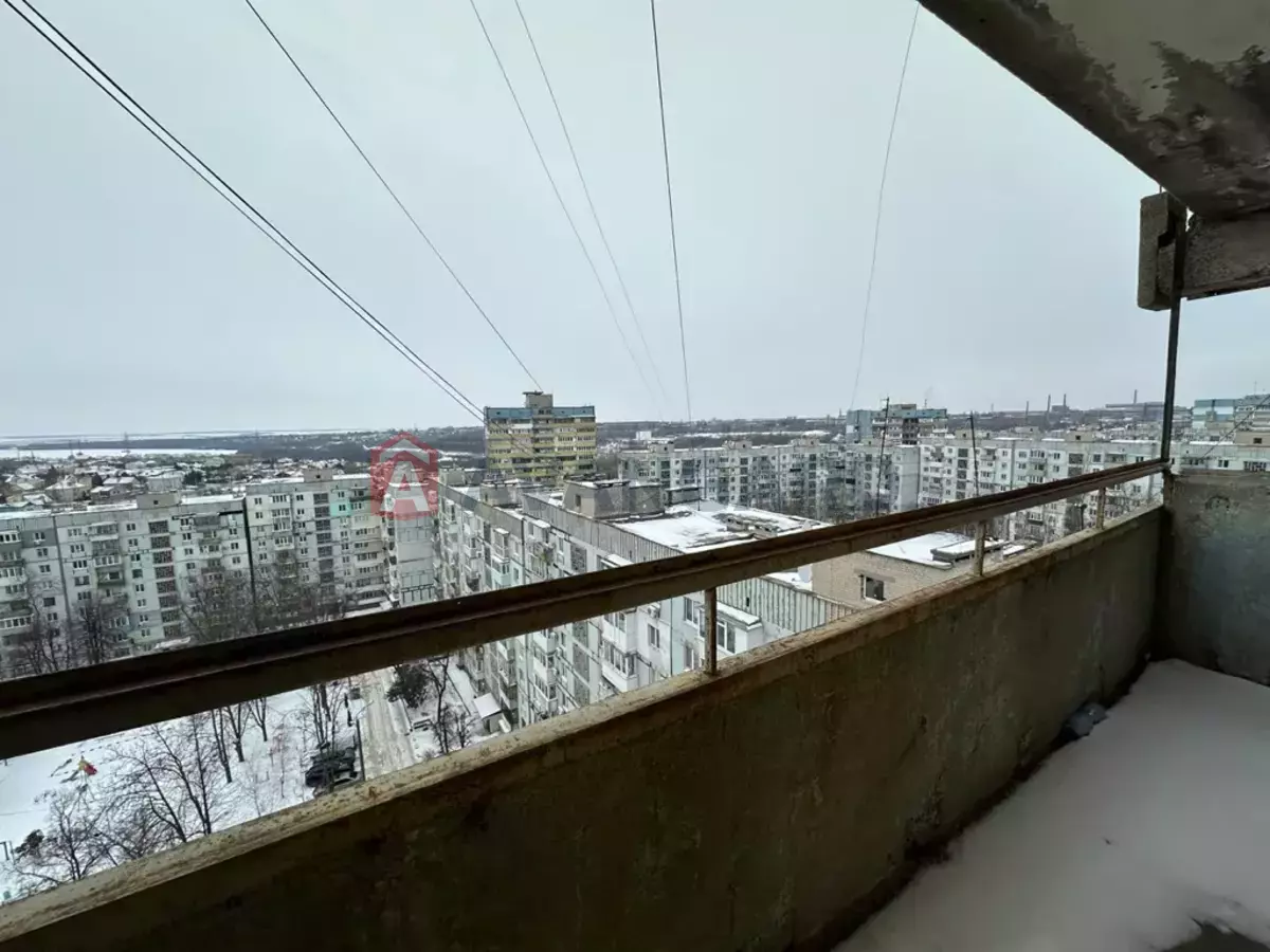 1 ��. ��������, 40/18/8 ��. �., 12/12 ������ ���� 7