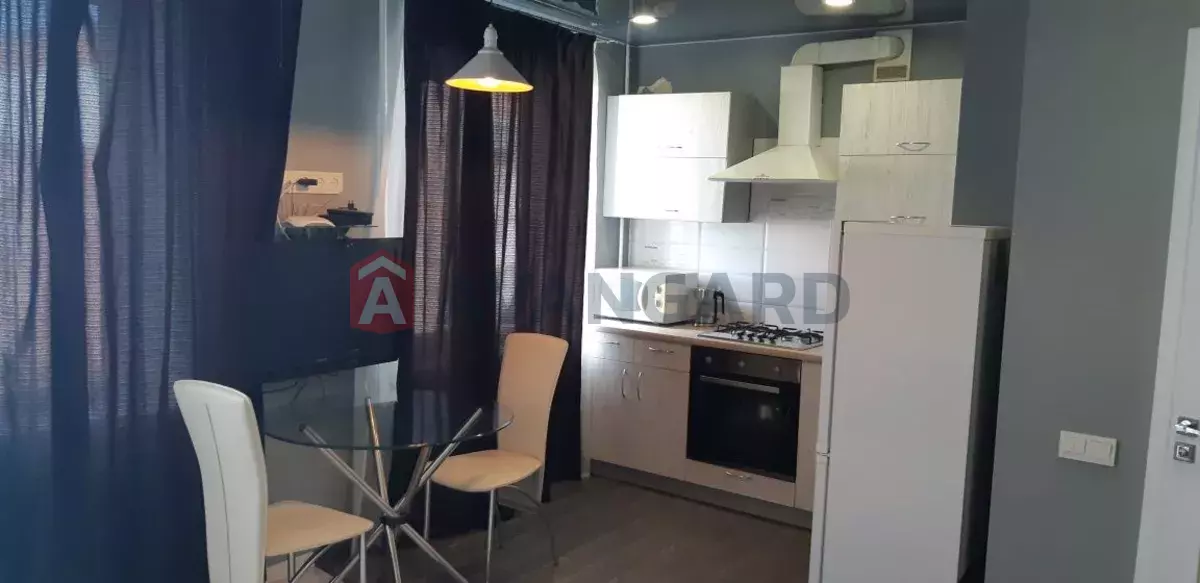 1 ����. ��������, 21/-/5 ��. �., 8/9 ���� ���� 6