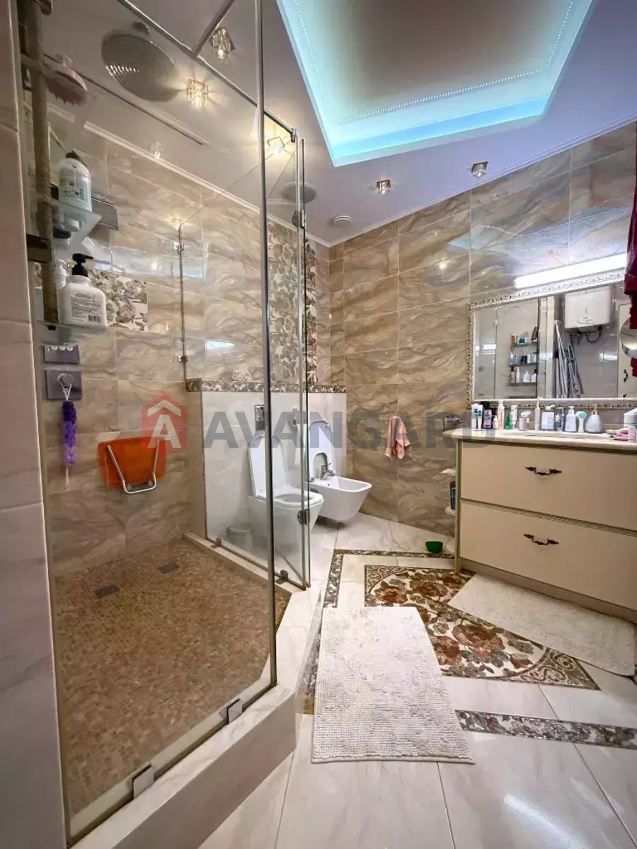 2 ��. ��������, 74/-/- ��. �., 14/19 ������ ���� 8