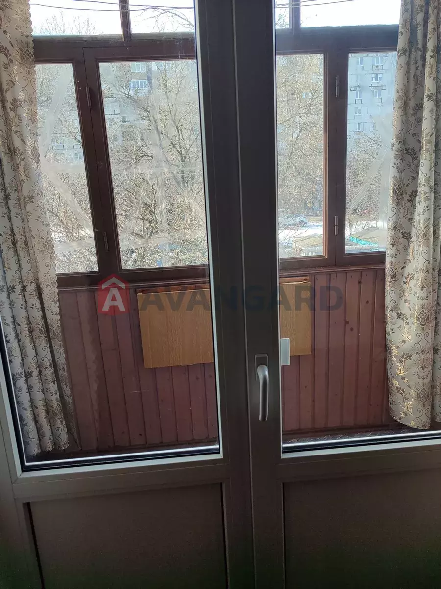 2 ����. ��������, 50/-/7 ��. �., 2/2 ���� ���� 3