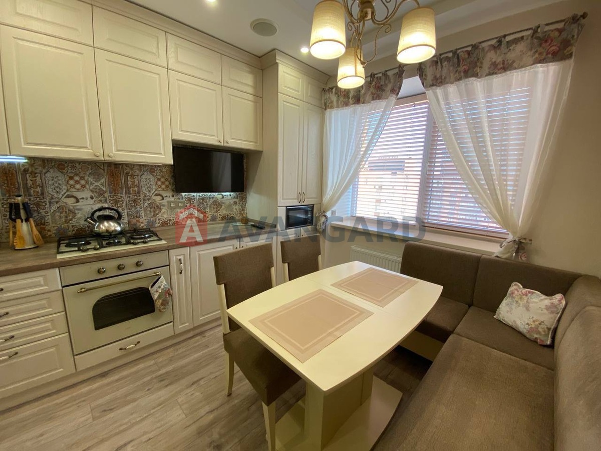 1 ����. ��������, 42/-/- ��. �., 12/12 ���� ���� 1