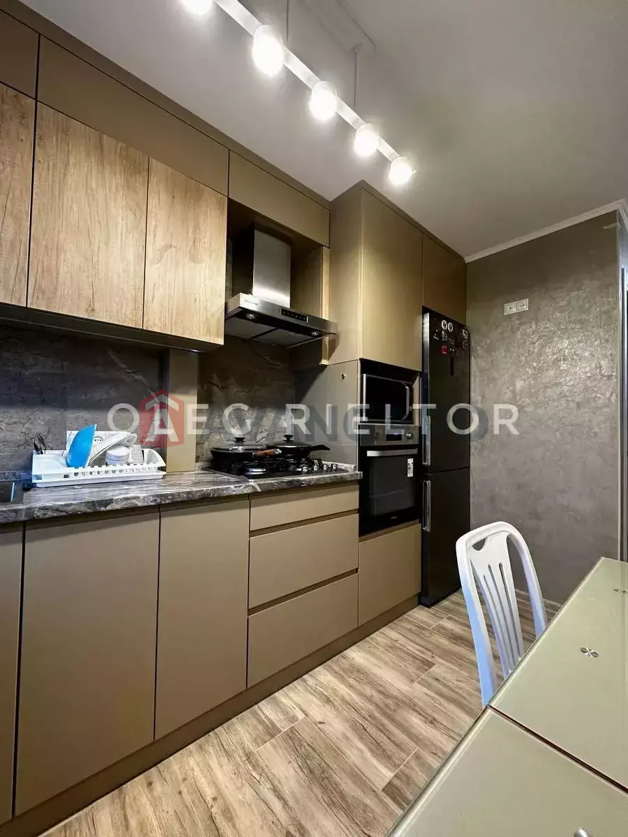 3 ��. ��������, 63/-/- ��. �., 4/12 ������ ���� 6