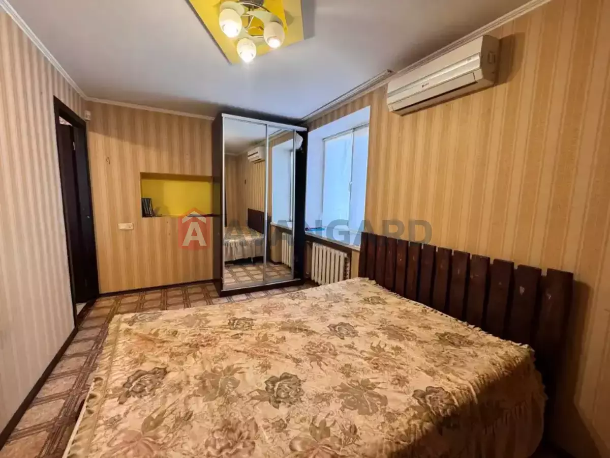 3 ����. ��������, 68/-/10 ��. �., 9/9 ���� ���� 16