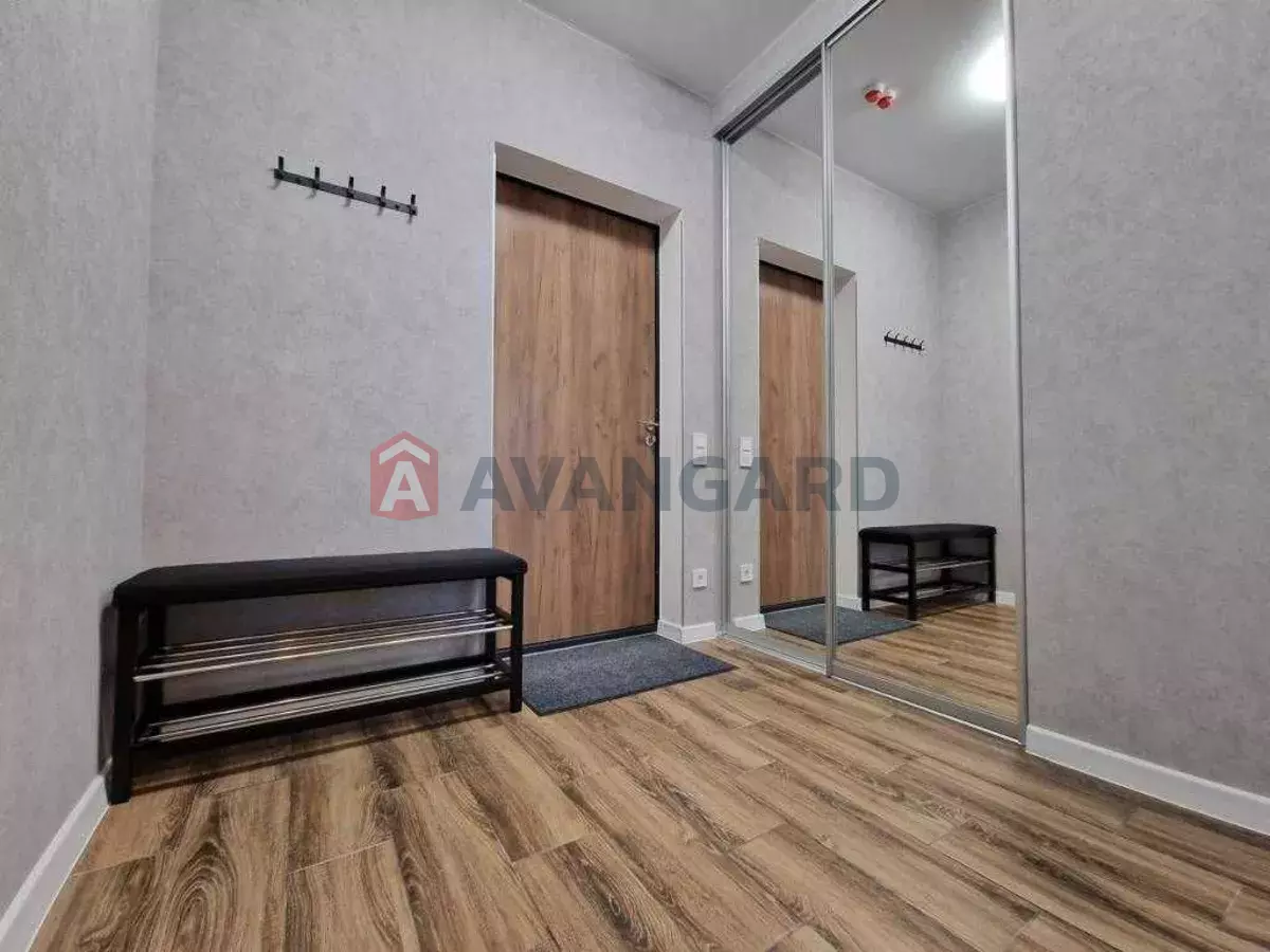 1 ����. ��������, 40/-/20 ��. �., 18/23 ���� ���� 7