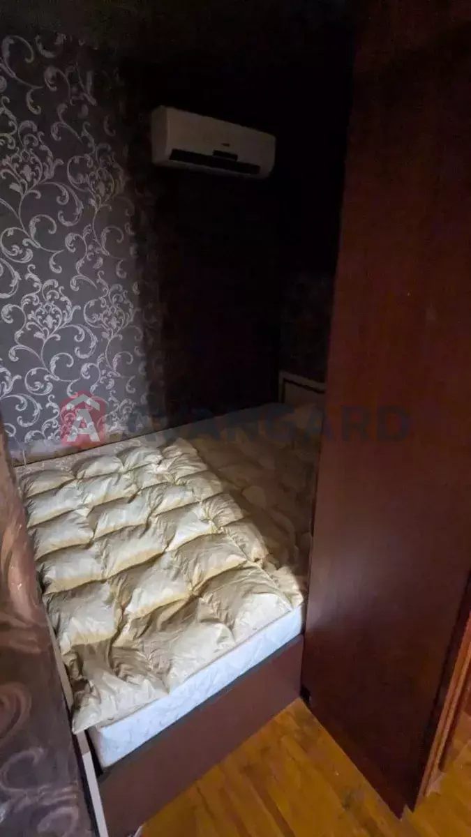 1 ����. ��������, 40/-/8 ��. �., 16/16 ���� ���� 6