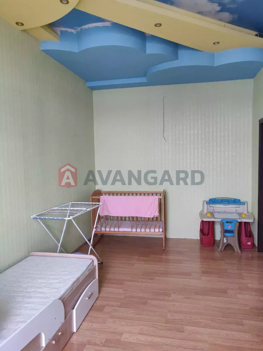 3 ����. ��������, 104/-/15 ��. �., 8/12 ���� ���� 3