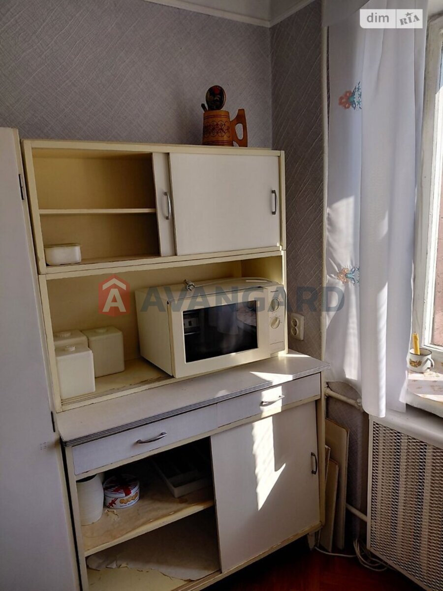 2 ����. ��������, 42/28/5 ��. �., 3/5 ���� ���� 7