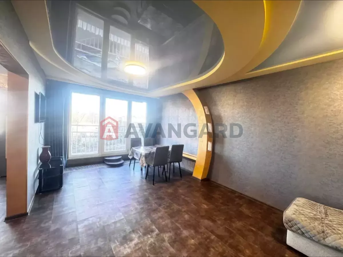 3 ��. ��������, 100/-/- ��. �., 2/16 ������ ���� 9