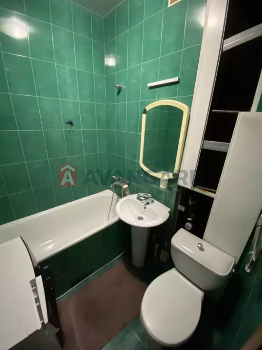 1 ��. ��������, 33/-/- ��. �., 4/5 ������ ���� 3