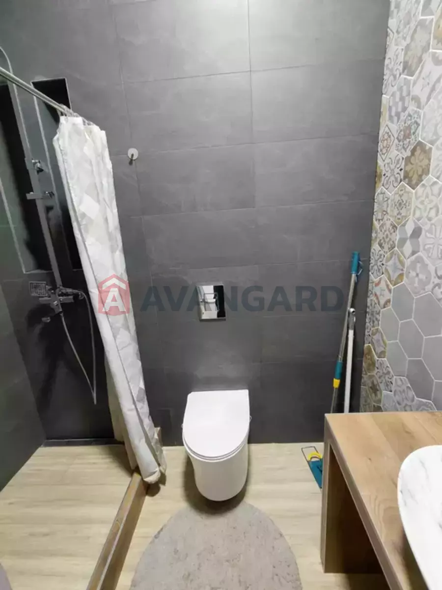 1 ��. ��������, 43/-/20 ��. �., 10/15 ������ ���� 6