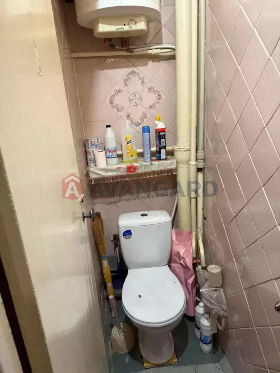 3 ��. ��������, 64/-/9 ��. �., 8/9 ������ ���� 3