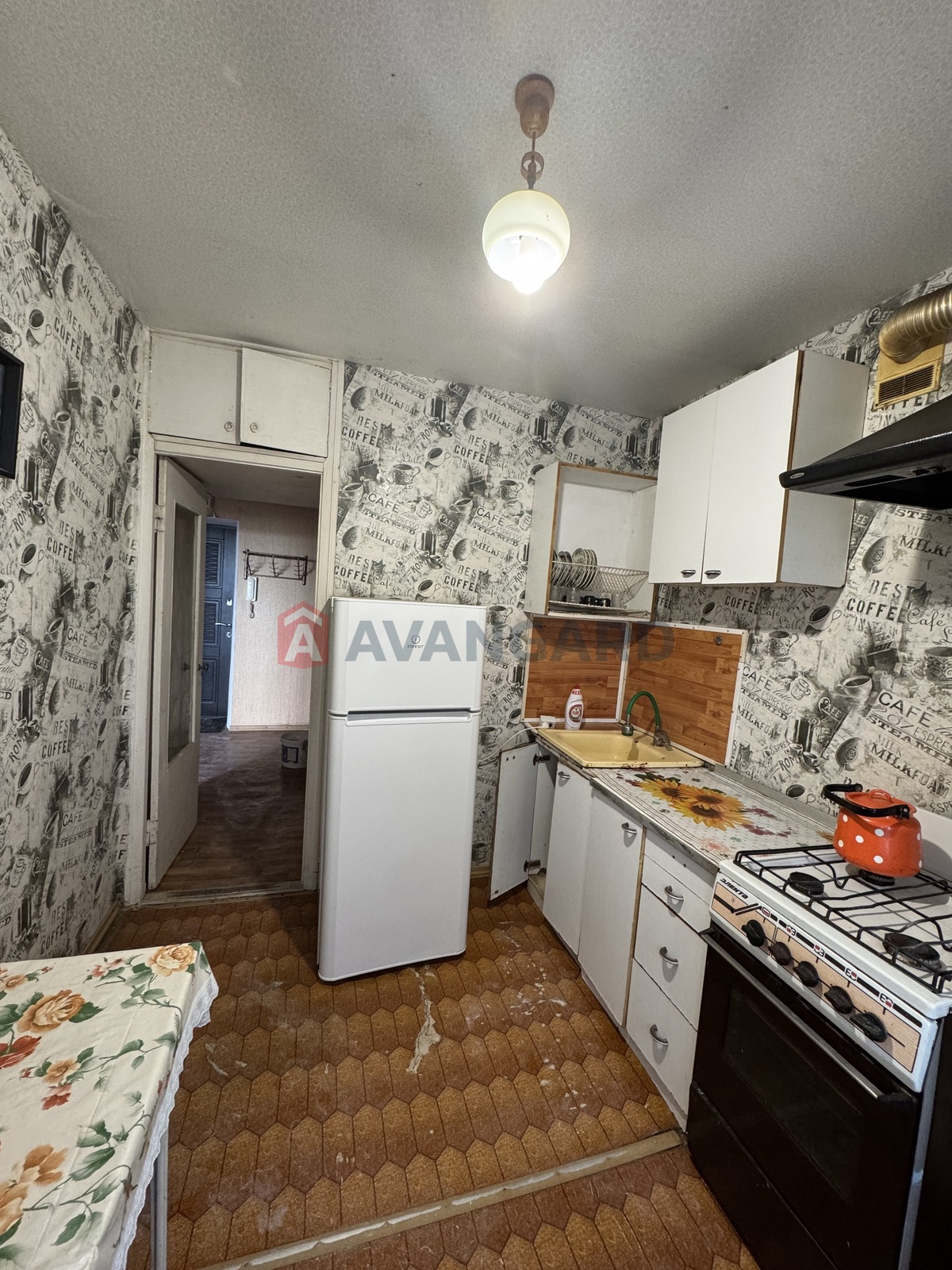 1 ����. ��������, 37,2/-/7,2 ��. �., 8/10 ���� ���� 2