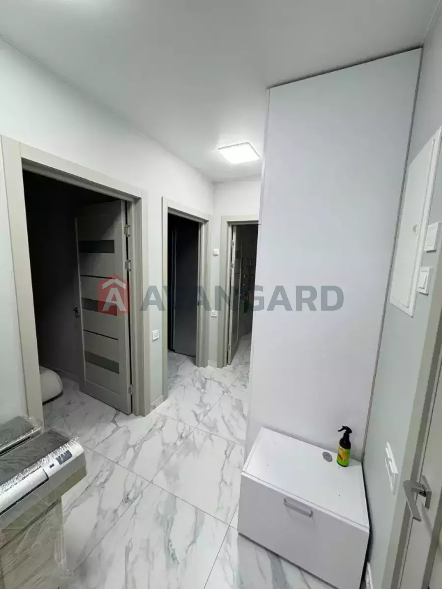 2 ��. ��������, 48/14/16 ��. �., 9/10 ������ ���� 5