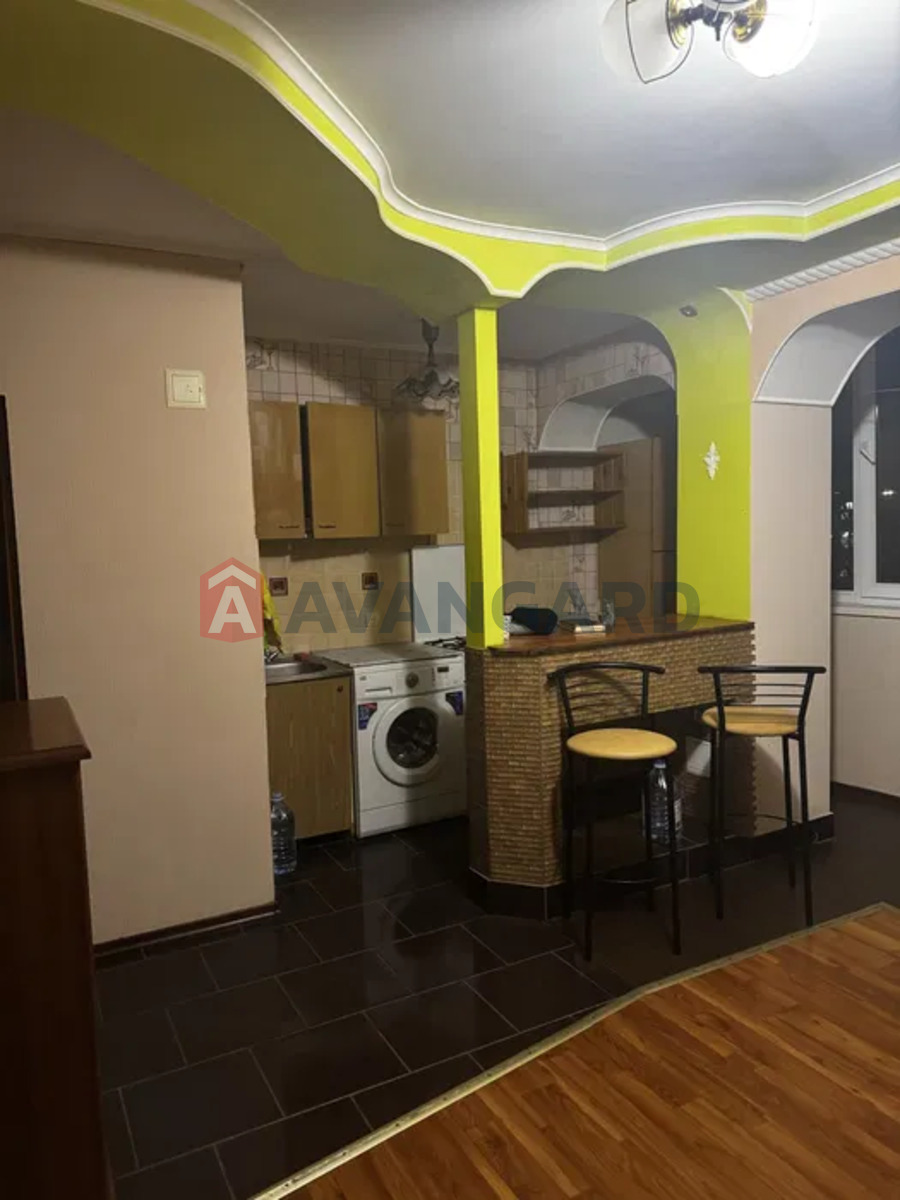 1 ����. ��������, 24/-/4 ��. �., 4/9 ���� ���� 8