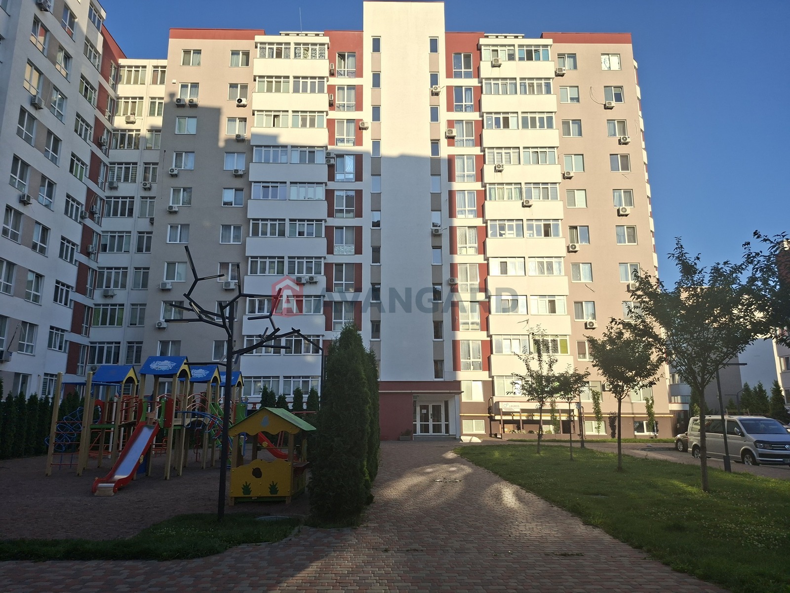 1 ����. ��������, 43,7/-/10,26 ��. �., 2/10 ���� ���� 7