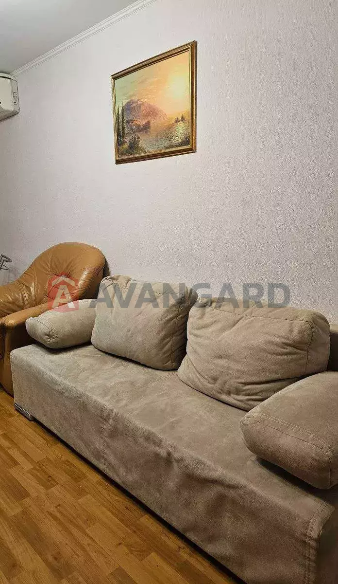 3 ��. ��������, 58/-/11 ��. �., 2/5 ������ ���� 6