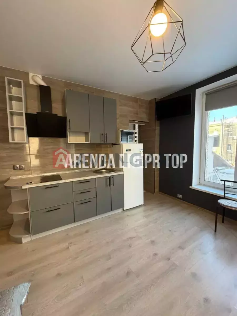 1 ��. ��������, 32/-/- ��. �., 2/5 ������ ���� 3