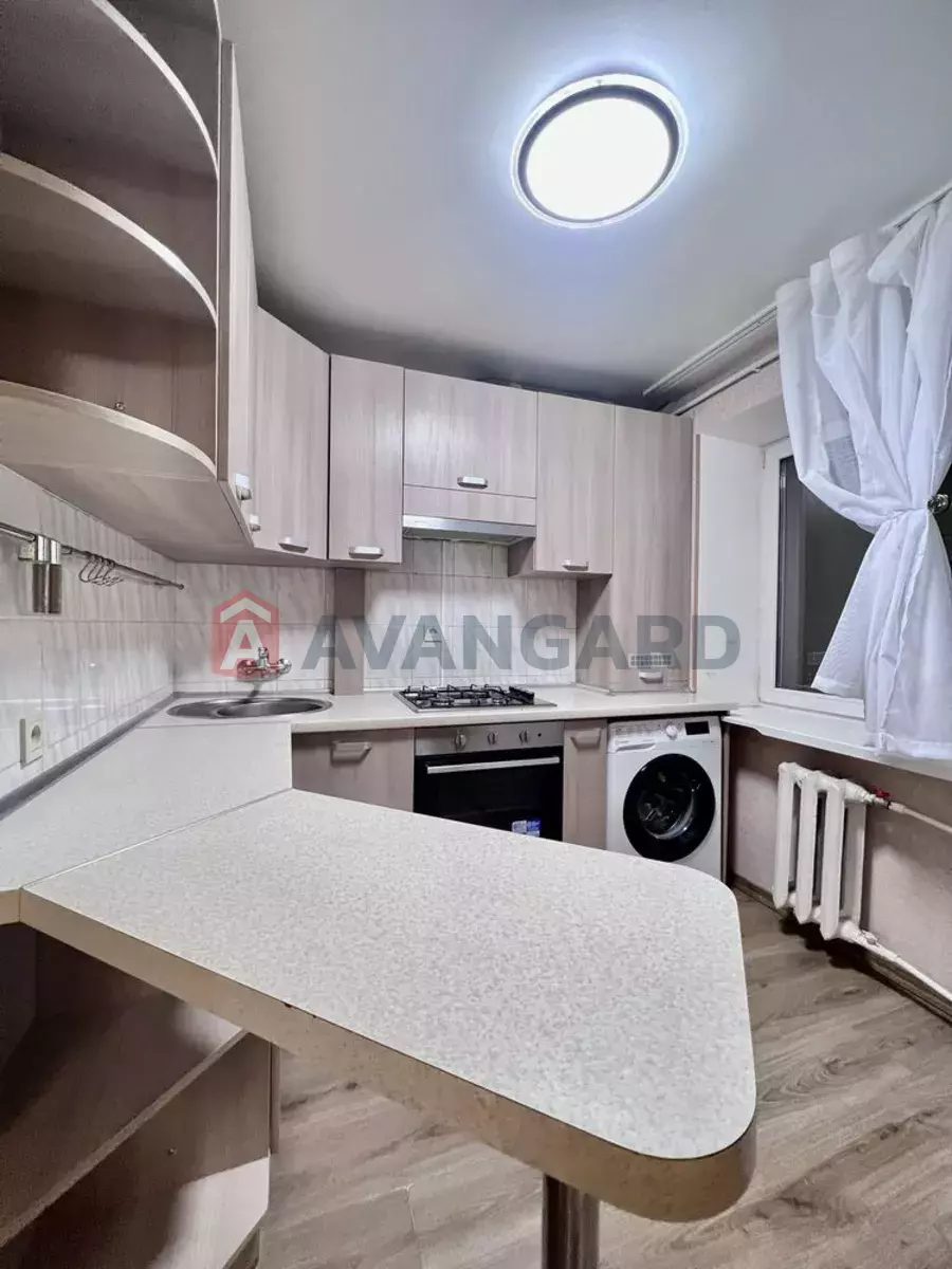 2 ��. ��������, 47/-/8 ��. �., 5/5 ������ ���� 6