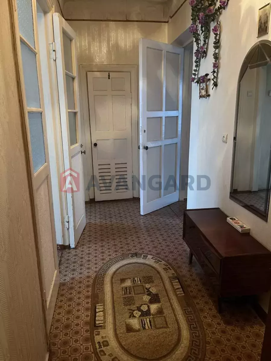 2 ��. ��������, 52/-/9 ��. �., 4/5 ������ ���� 6