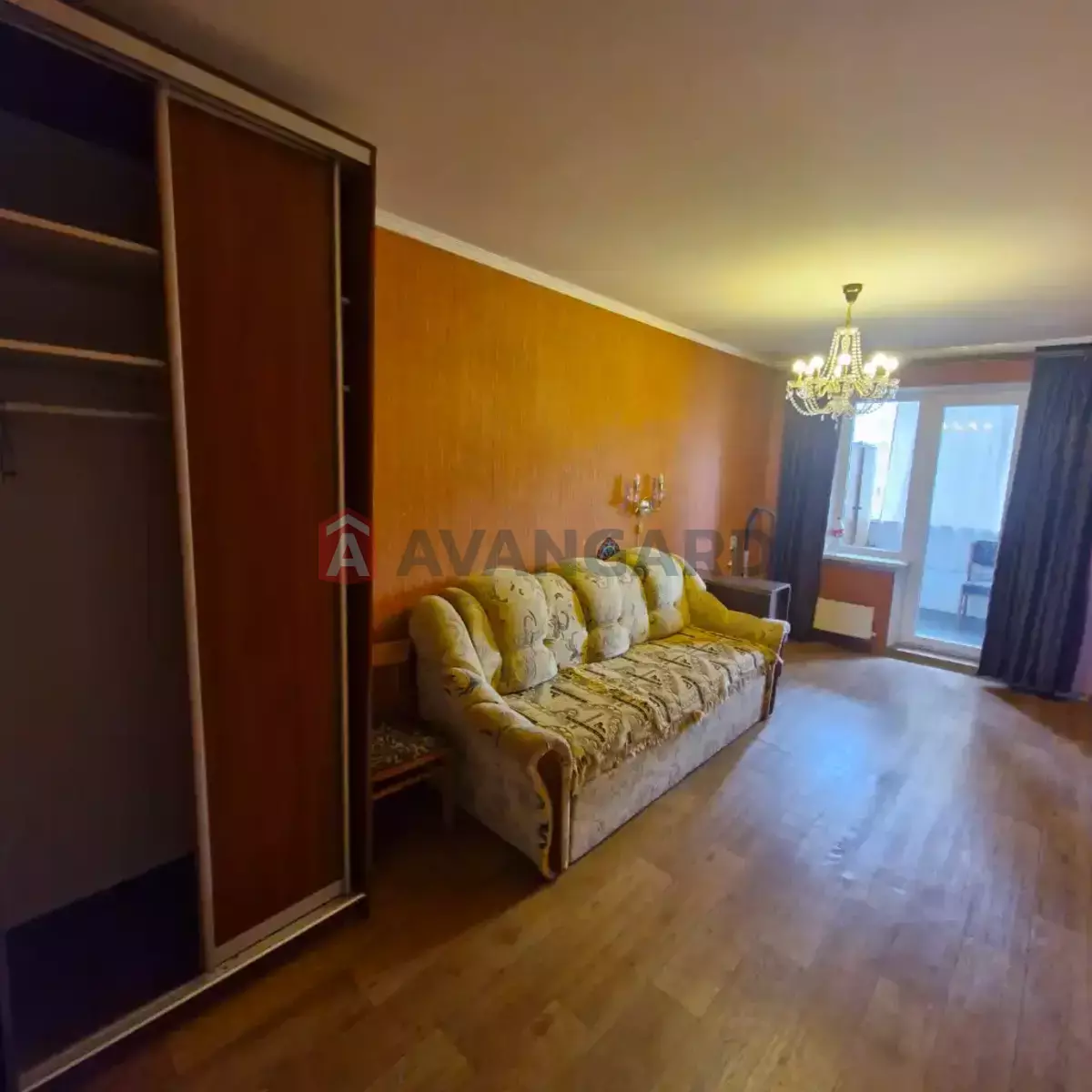 3 ��. ��������, 64/30/8 ��. �., 4/9 ������ ���� 10