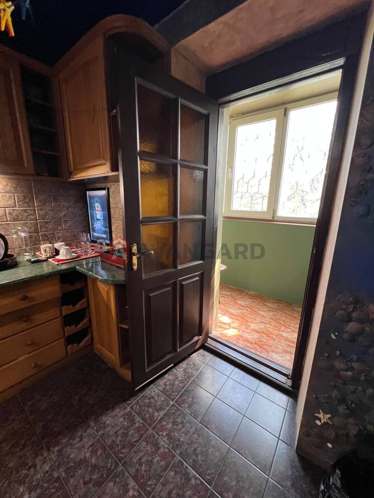 1 ��. ��������, 40/15/8 ��. �., 1/14 ������ ���� 3