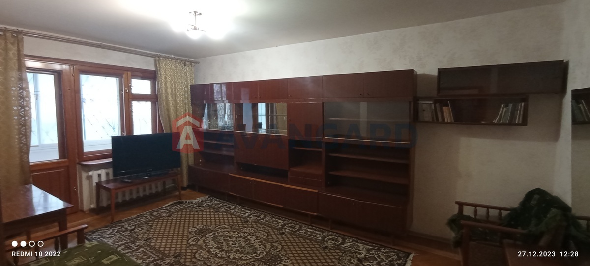 2 ��. ��������, 48/30/8 ��. �., 2/9 ������ ���� 3