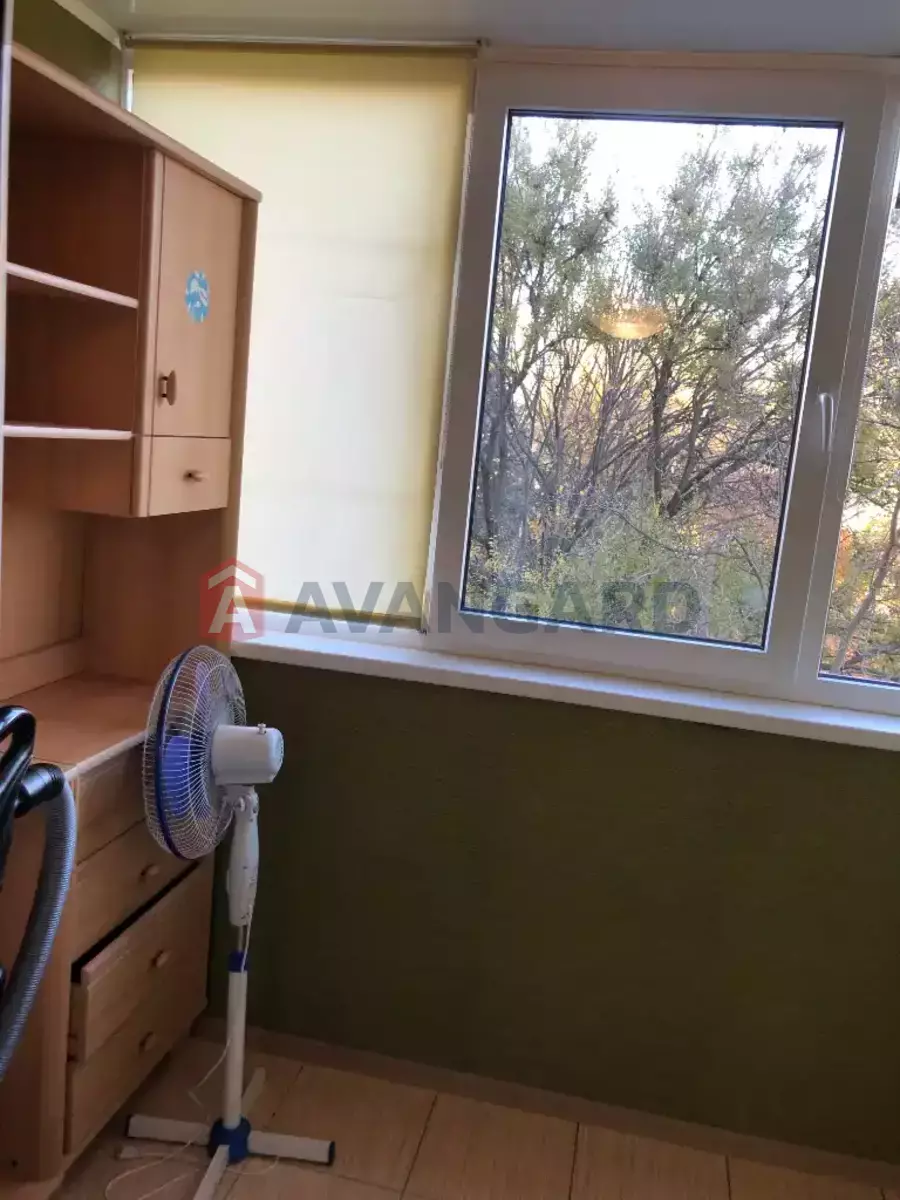 3 ��. ��������, 68/41/10 ��. �., 5/9 ������ ���� 9