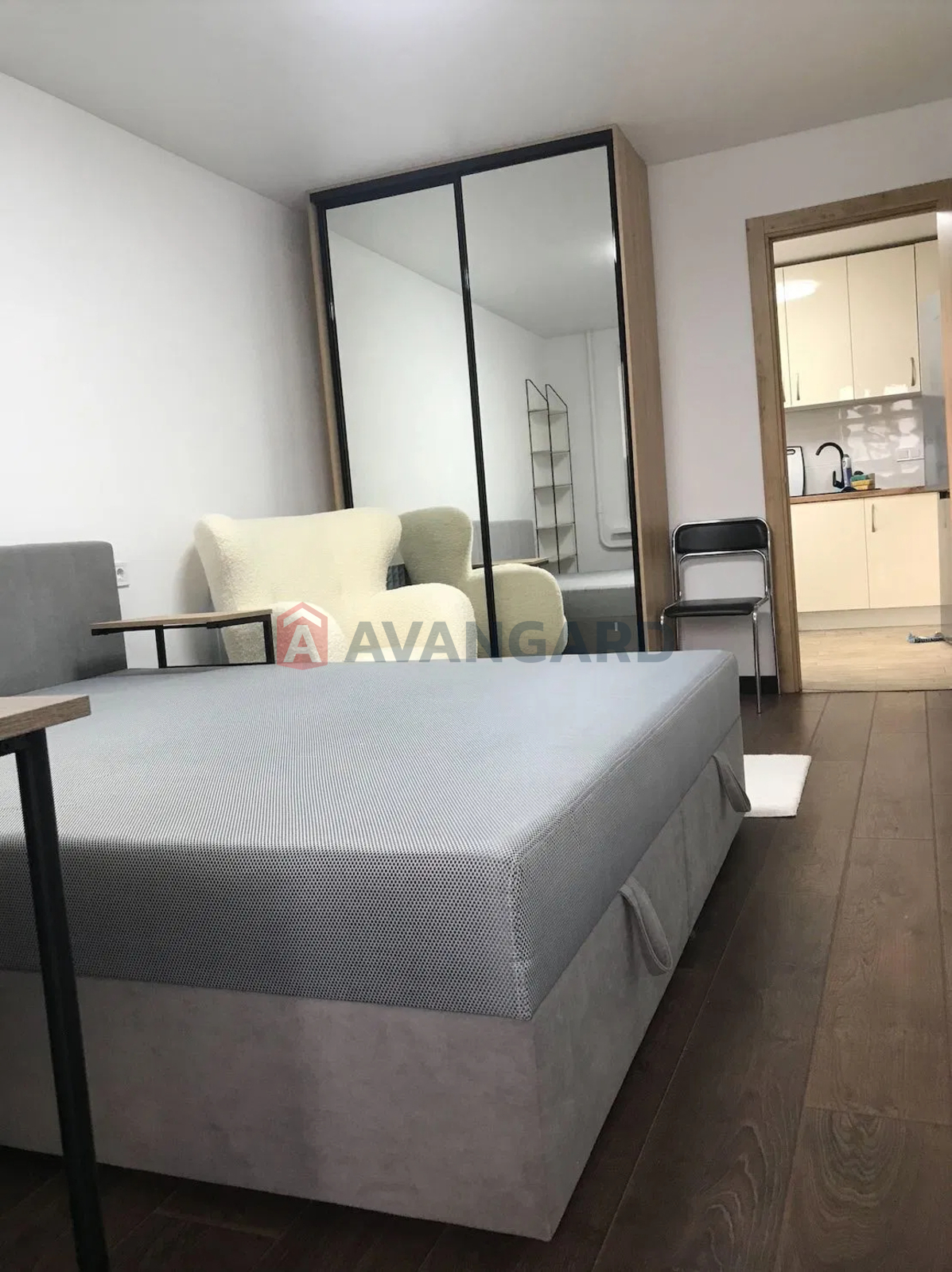 3 ��. ��������, 86/-/12 ��. �., 7/14 ������ ���� 7