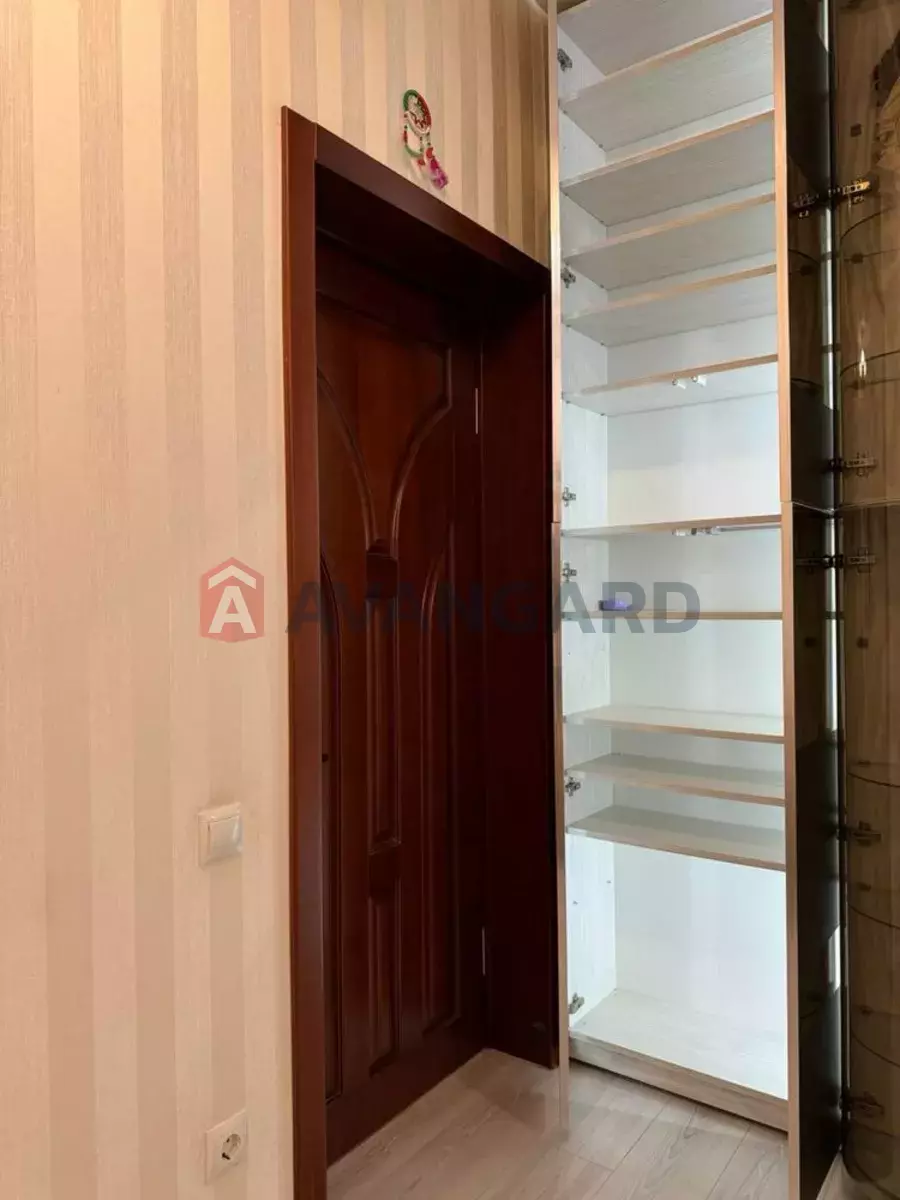 2 ����. ��������, 53/-/10 ��. �., 2/5 ���� ���� 8