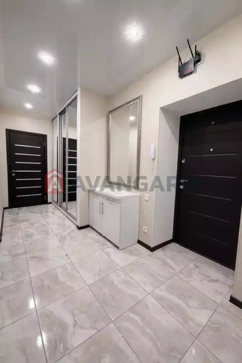 3 ����. ��������, 67/-/20 ��. �., 4/12 ���� ���� 8