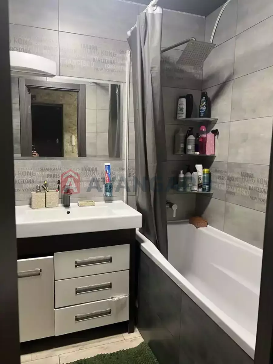 4 . , 80/-/- . ., 8/9   13