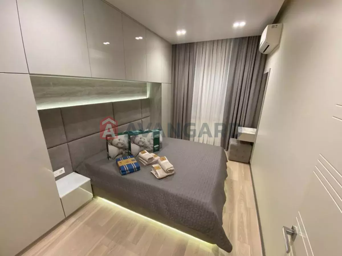 1 ��. ��������, 50/-/10 ��. �., 4/17 ������ ���� 2