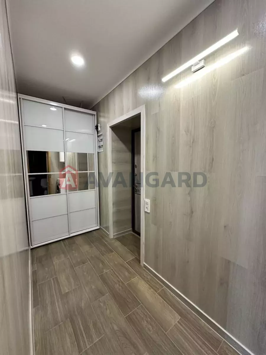 1 ��. ��������, 35/-/8 ��. �., 3/10 ������ ���� 6