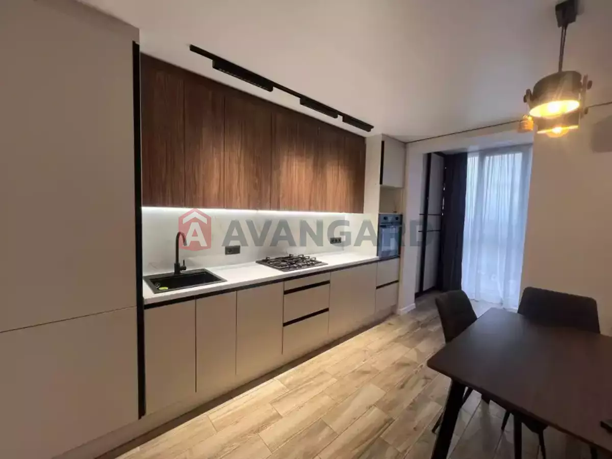 1 ��. ��������, 42/-/- ��. �., 10/10 ������ ���� 6