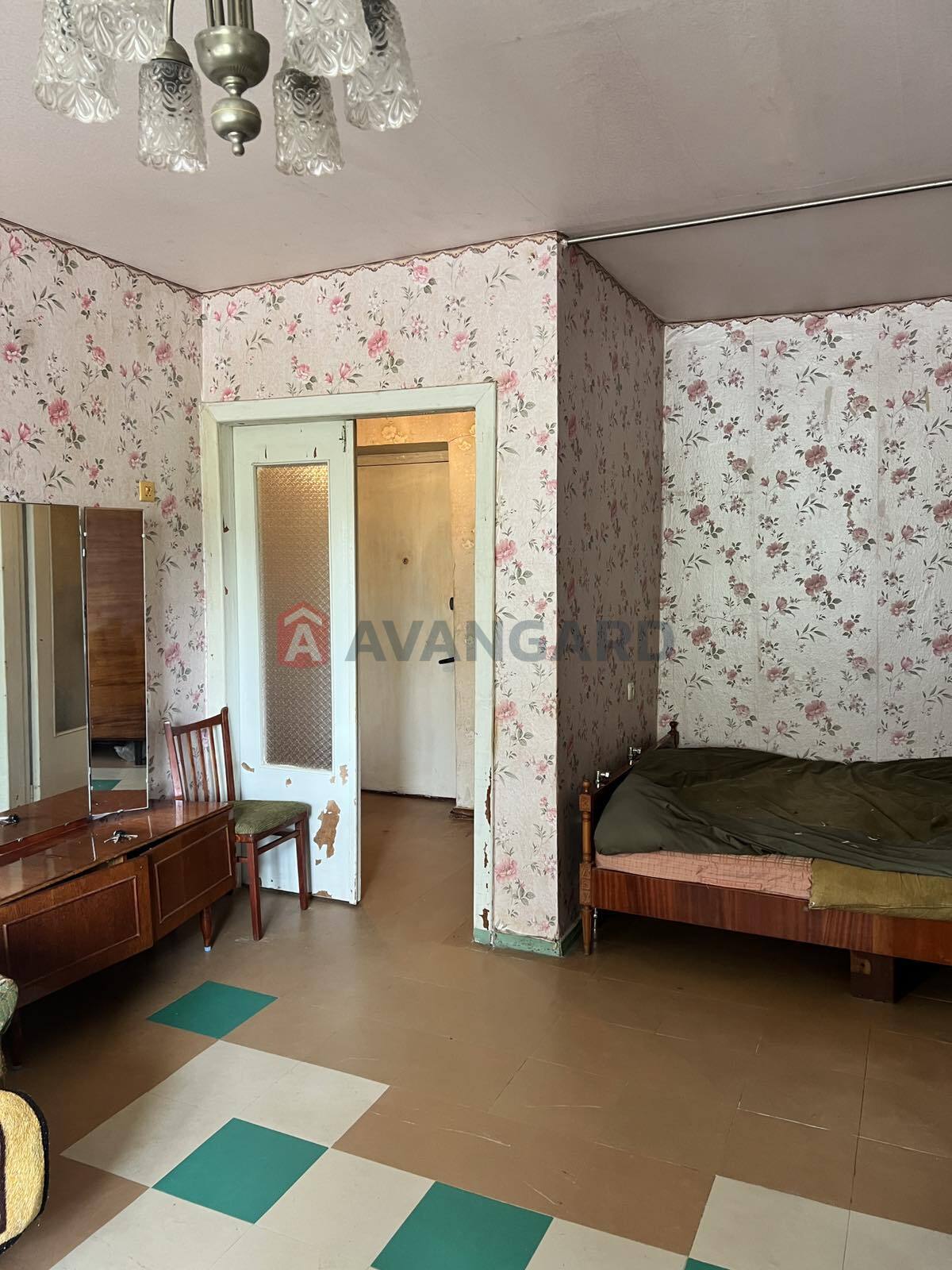 1 ��. ��������, 32/-/7 ��. �., 1/9 ������ ���� 3