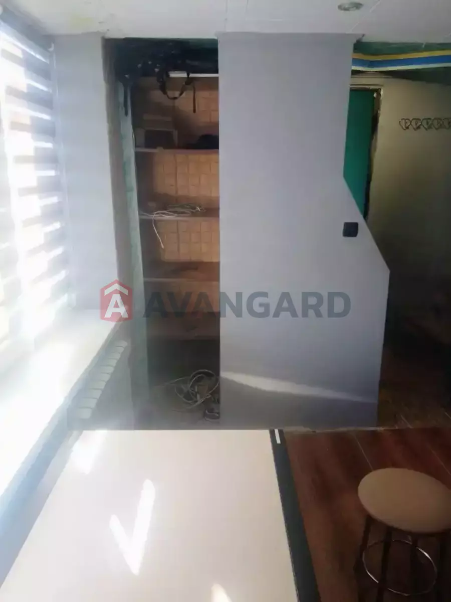 1 ��. ��������, 15/-/- ��. �., 3/5 ������ ���� 2