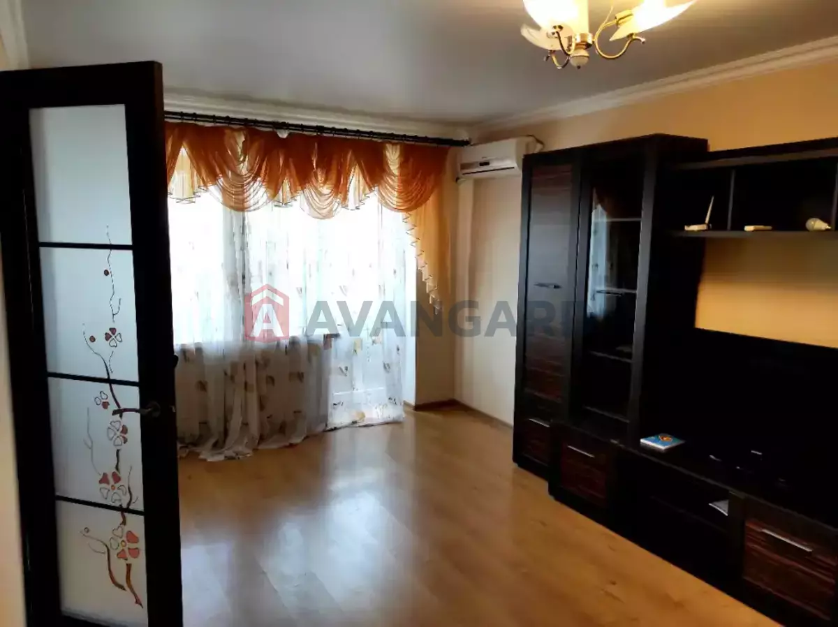 1 ��. ��������, 33/-/- ��. �., 7/9 ������ ���� 8