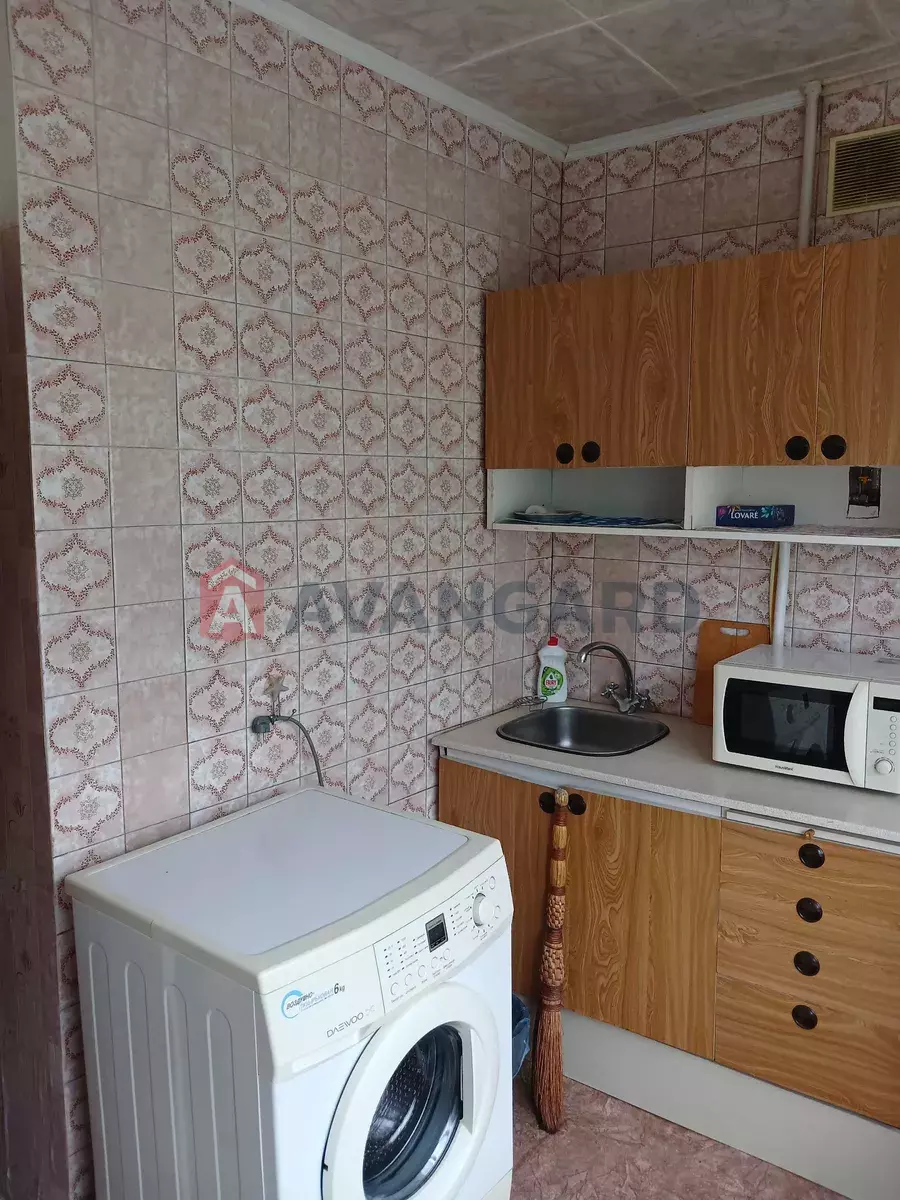 1 ��. ��������, 40/20/8 ��. �., 5/9 ������ ���� 3