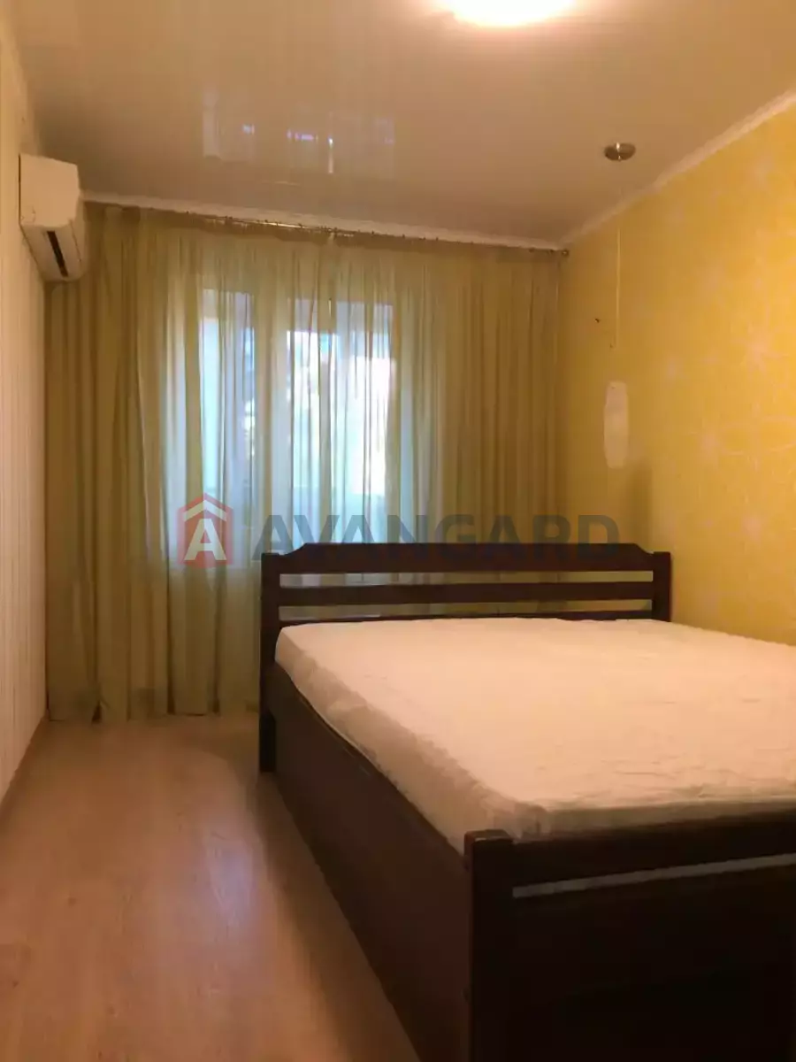 3 ��. ��������, 68/41/10 ��. �., 5/9 ������ ���� 10