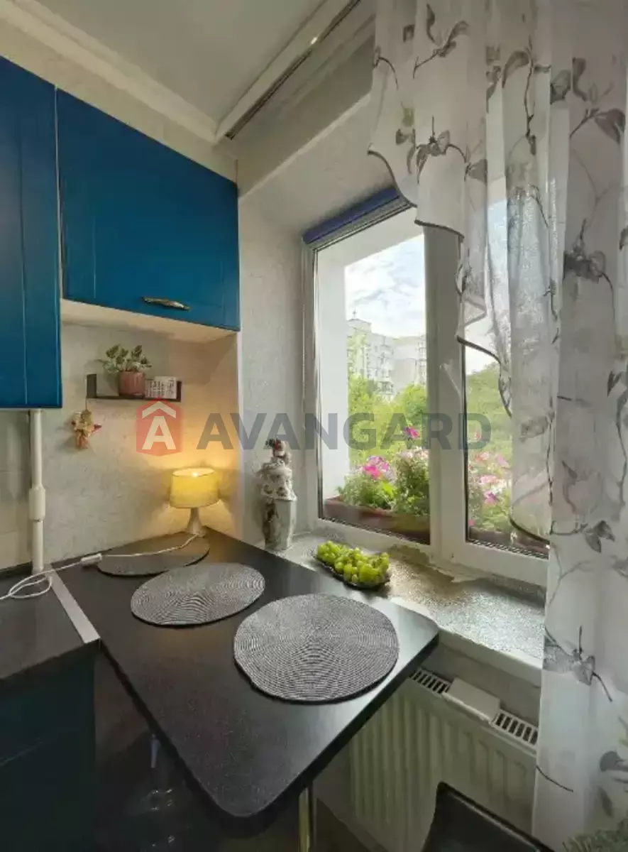 1 ����. ��������, 35/18/6 ��. �., 4/9 ���� ���� 2