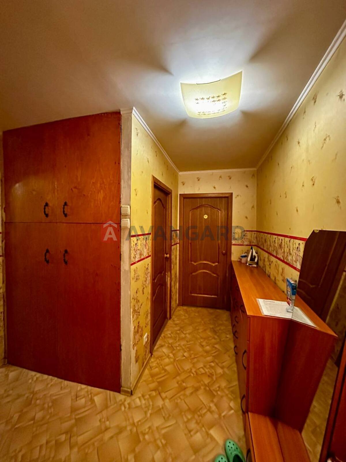 3 ����. ��������, 67/-/7 ��. �., 6/9 ���� ���� 20