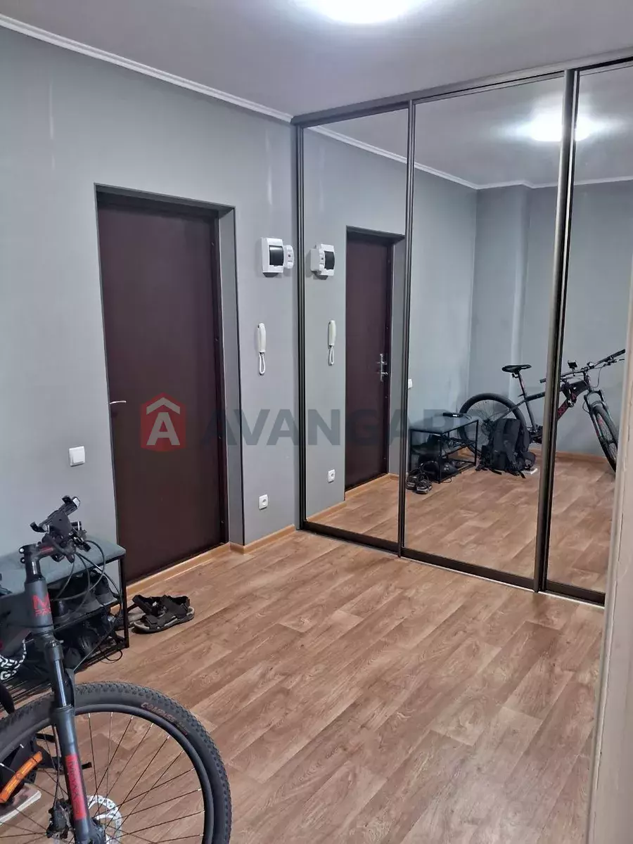 1 ��. ��������, 47/-/14 ��. �., 4/9 ������ ���� 3