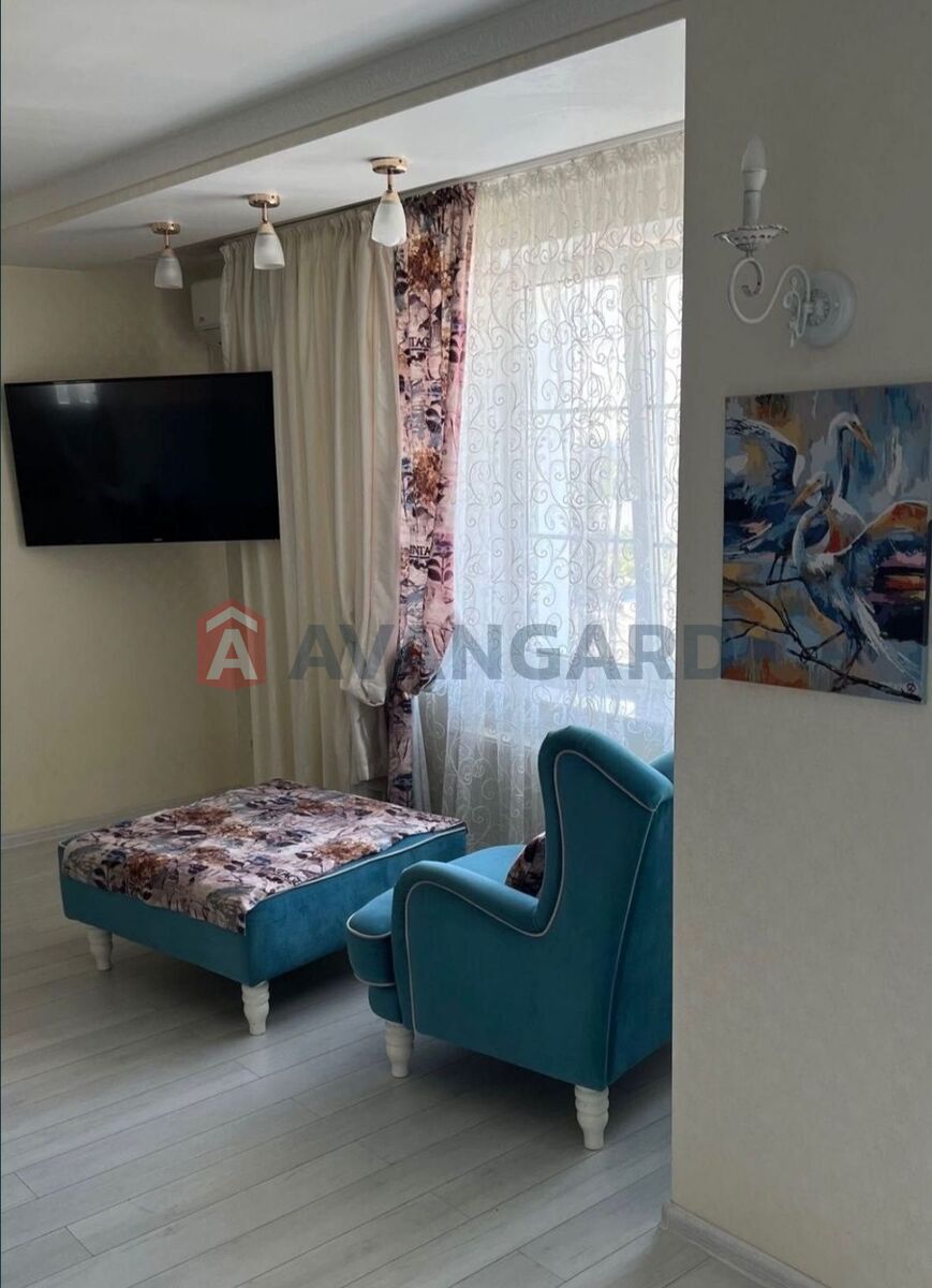 4 ��. ��������, 90/-/25 ��. �., 9/9 ������ ���� 2