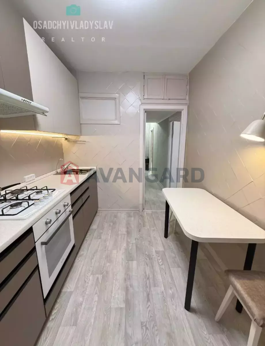 3 ��. ��������, 64/-/- ��. �., 2/9 ������ ���� 10