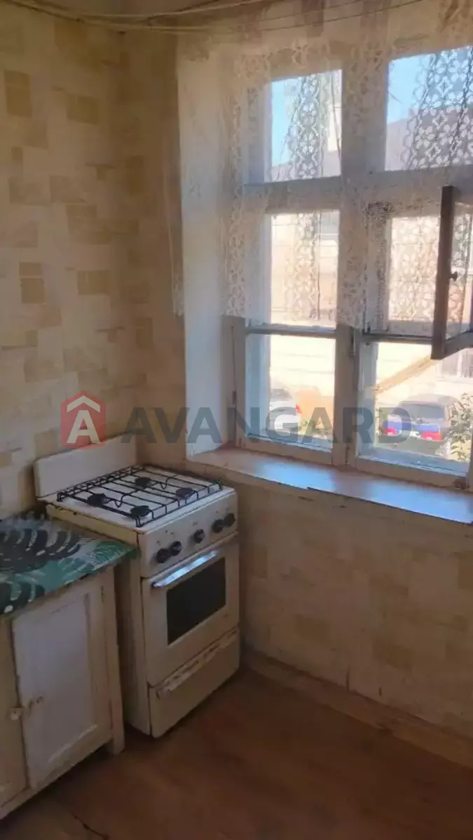 1 ��. ��������, 28/15/6 ��. �., 2/2 ������ ���� 10