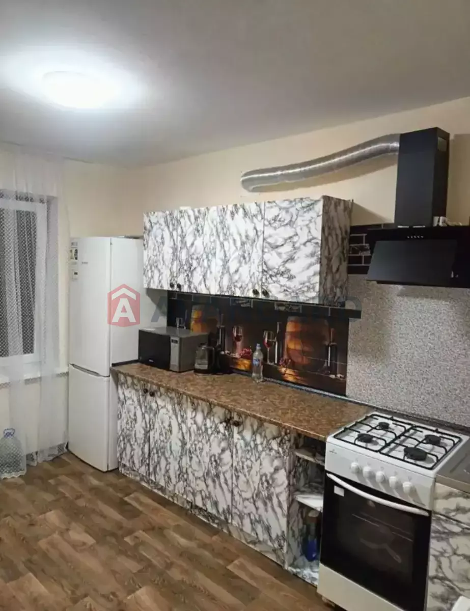 2 ��. ��������, 46/28/8 ��. �., 10/10 ������ ���� 3