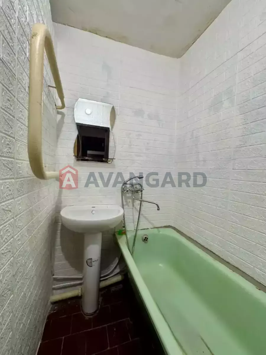 2 ����. ��������, 46/-/- ��. �., 8/10 ���� ���� 10