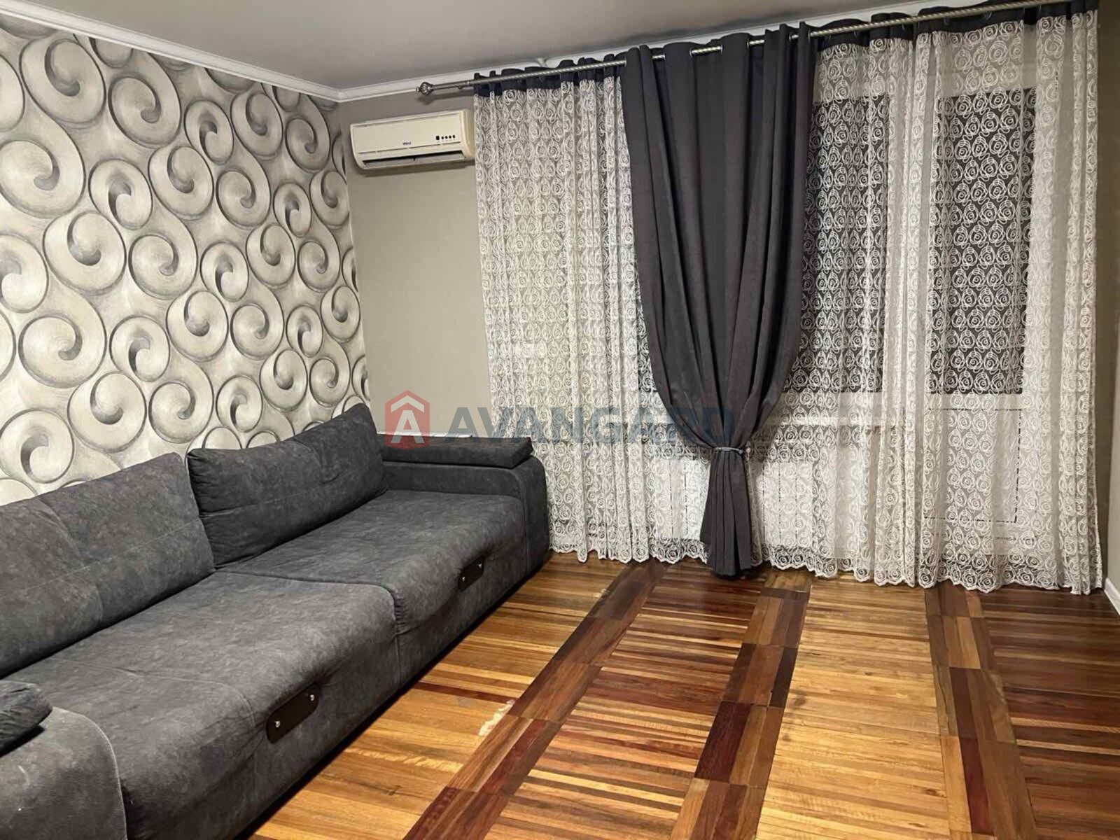 3 ��. ��������, 73/-/12 ��. �., 12/12 ������ ���� 18