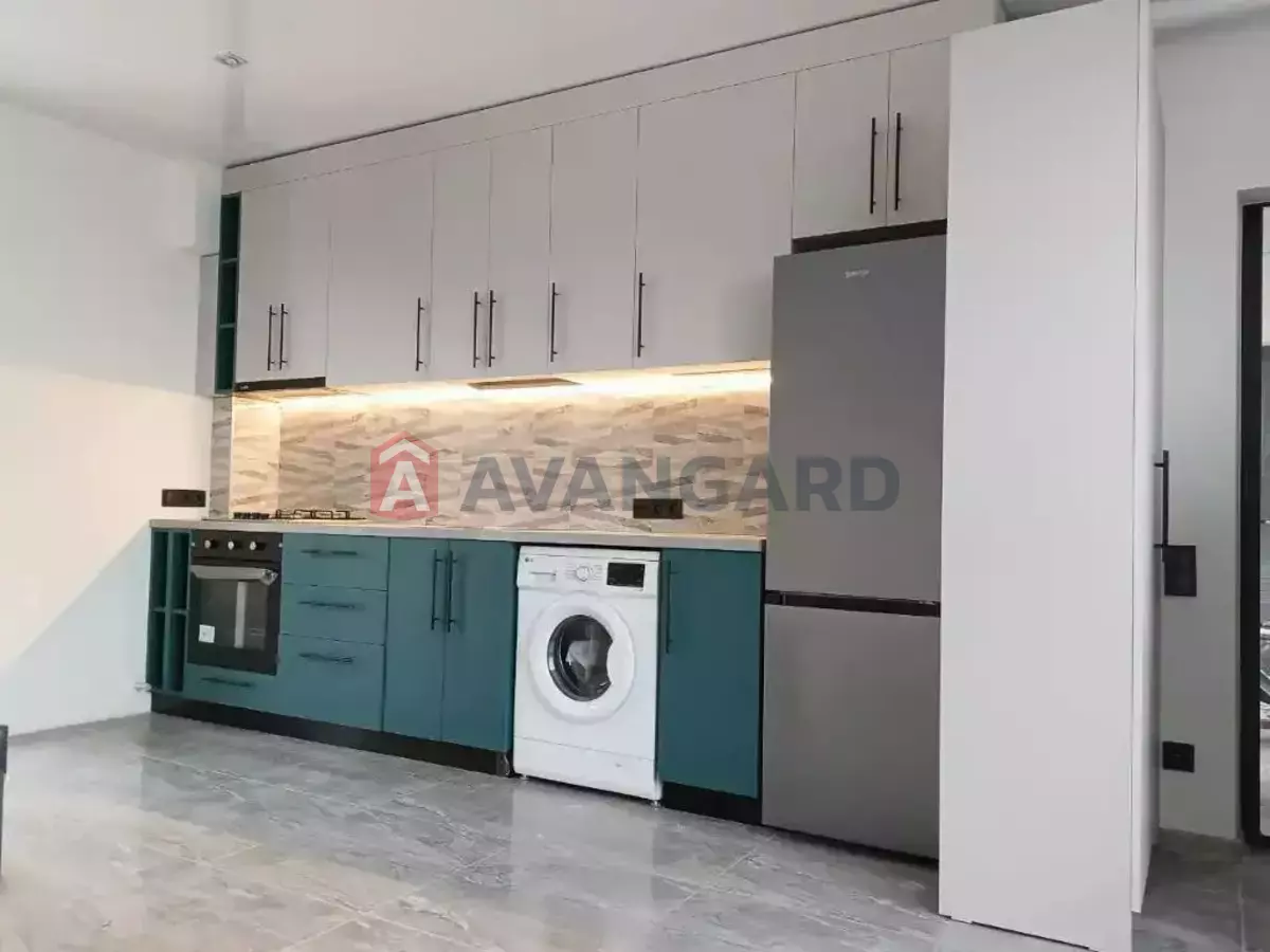 2 ��. ��������, 50/-/- ��. �., 3/4 ������ ���� 1